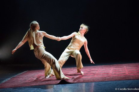 Choreography: Nina Lill Svendsen Photo: Camilla Storvollen